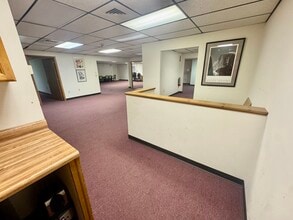 50 Chelton Ave, West Hartford, CT for lease Interior Photo- Image 2 of 11