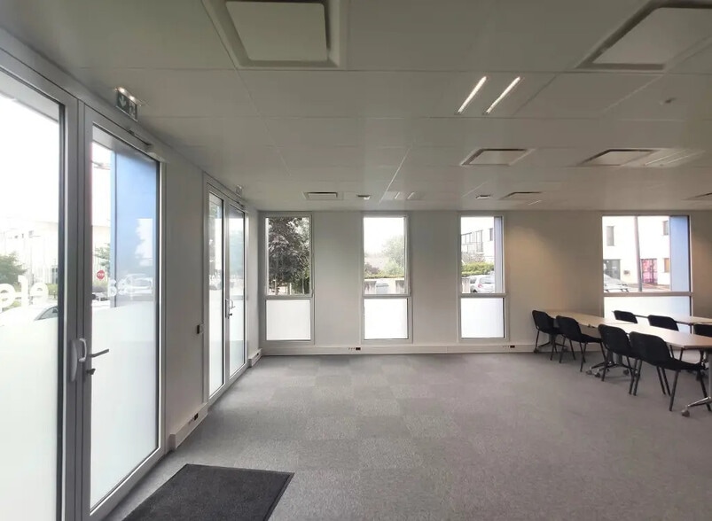 1 Avenue Emilie Du Châtelet, Nantes à louer - Photo intérieure - Image 3 de 5