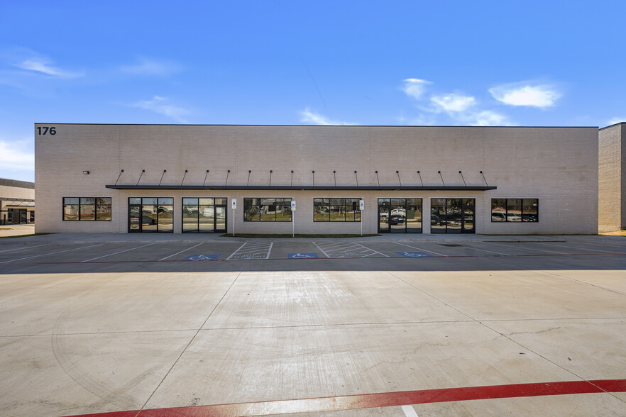 176 Valley Ridge Blvd, Lewisville, TX for lease - Building Photo - Image 2 of 10