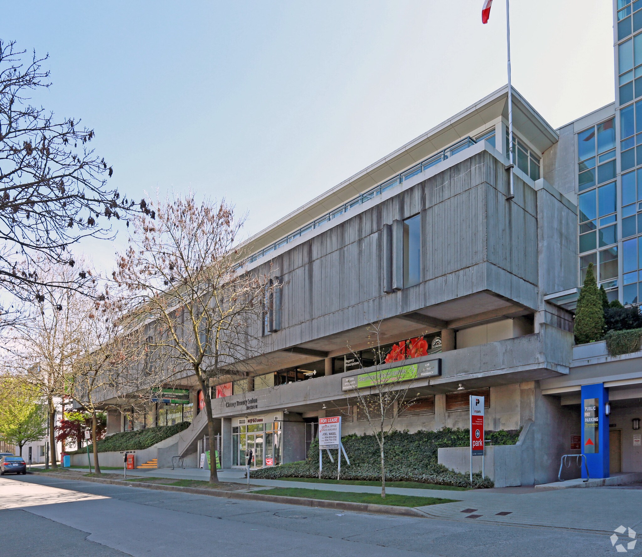 1530-1538 7th Ave W, Vancouver, BC à louer Photo du bâtiment- Image 1 de 13
