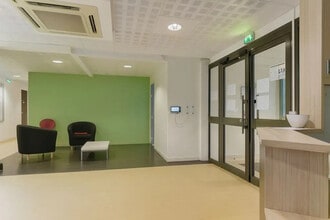 Office in Paris for lease Interior Photo- Image 2 of 2
