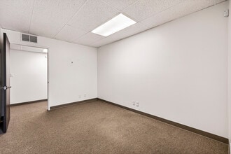 572 Rio Lindo Ave, Chico, CA for lease Interior Photo- Image 2 of 17