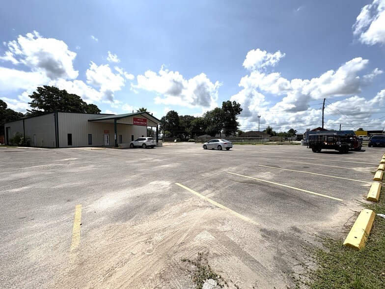 3941 FM 521 (Almeda) Rd, Fresno, TX for lease - Building Photo - Image 3 of 12