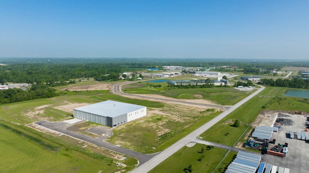 3701 Brooks Dr, New Castle, IN à vendre - Photo du bâtiment - Image 2 de 3