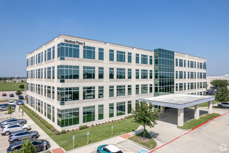 10907 Memorial Hermann Dr, Pearland, TX à louer - Photo du bâtiment - Image 3 de 9