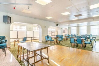 Plus de détails pour 25 Harbour Rd, Barry - Spécialité à vendre