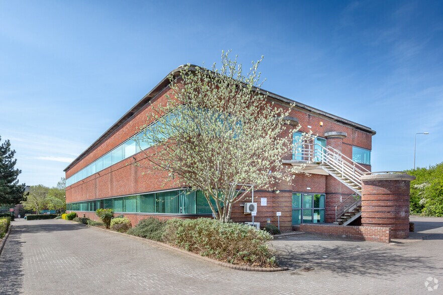 2430 Aztec, Almondsbury à louer - Photo du bâtiment - Image 3 de 20