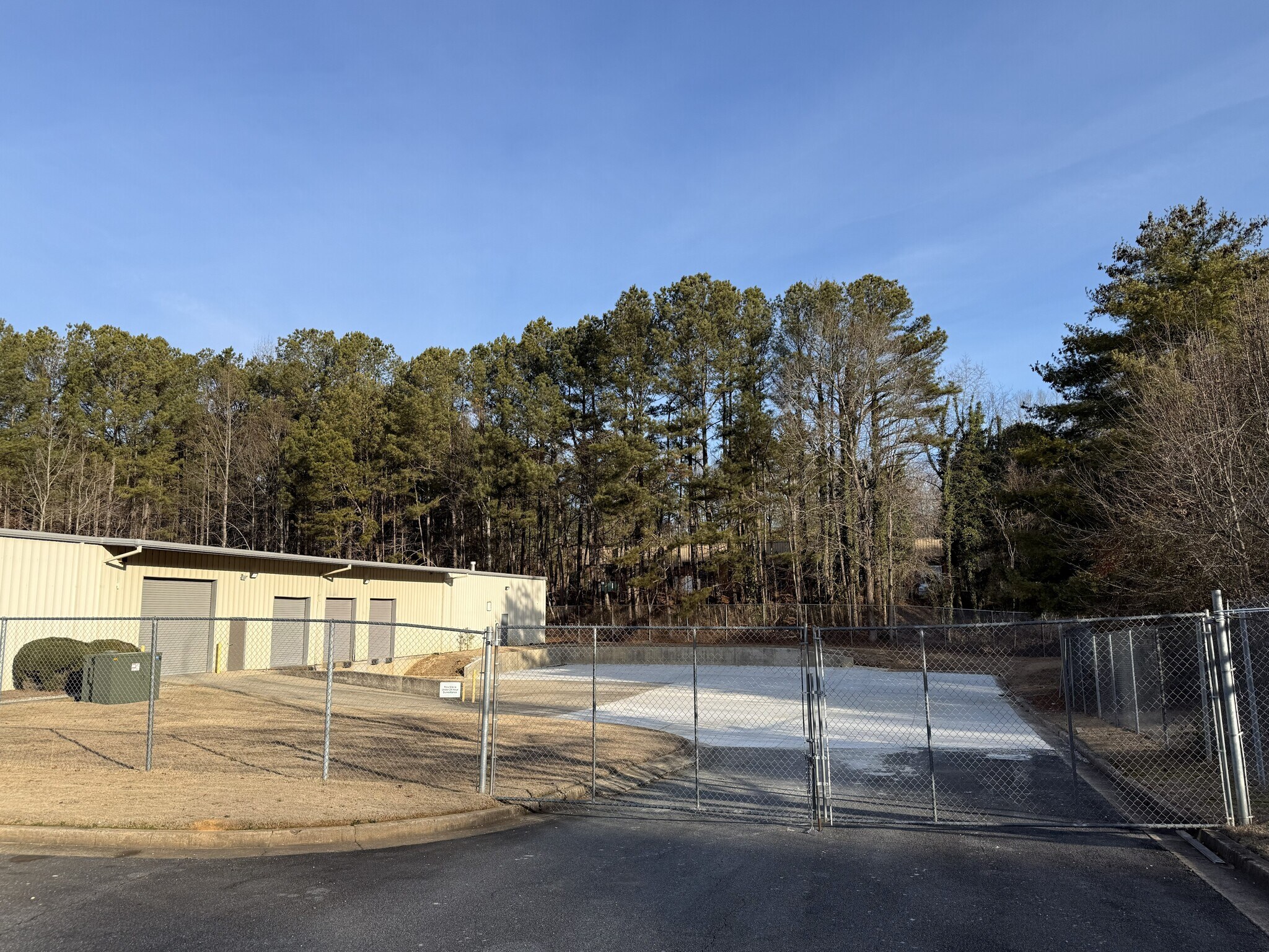 9335 Industrial Trace, Alpharetta, GA à louer Photo du bâtiment- Image 1 de 17