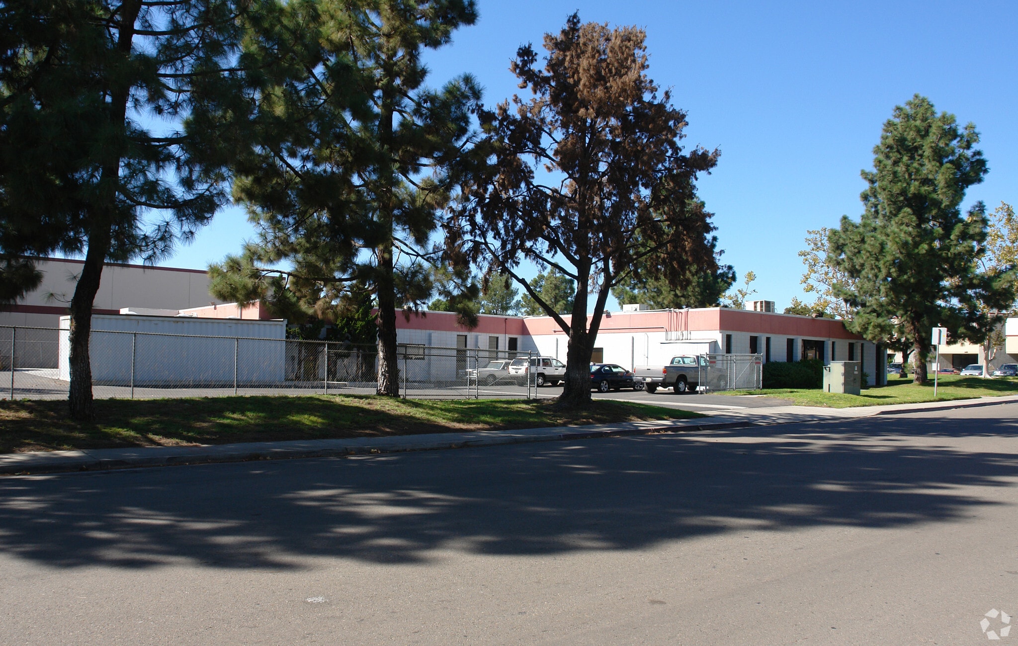7355 Carroll Rd, San Diego, CA à louer Photo principale- Image 1 de 9