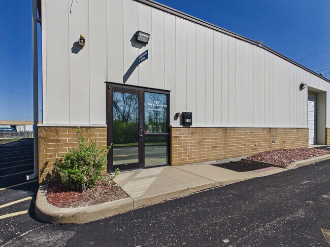 Plus de détails pour 230 N Old Saint Louis Rd, Wood River, IL - Industriel à louer