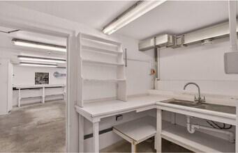 1-2 West St, Chichester for lease Interior Photo- Image 1 of 2
