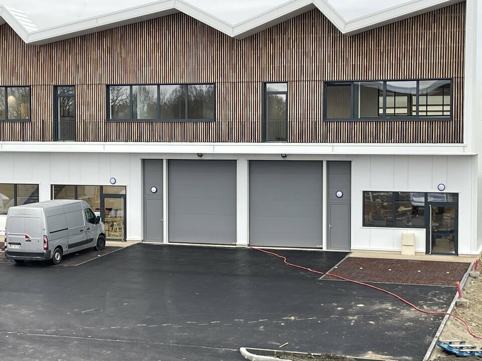 83 Rue Maurice Berteaux, Montmagny à louer Photo du bâtiment- Image 1 de 7