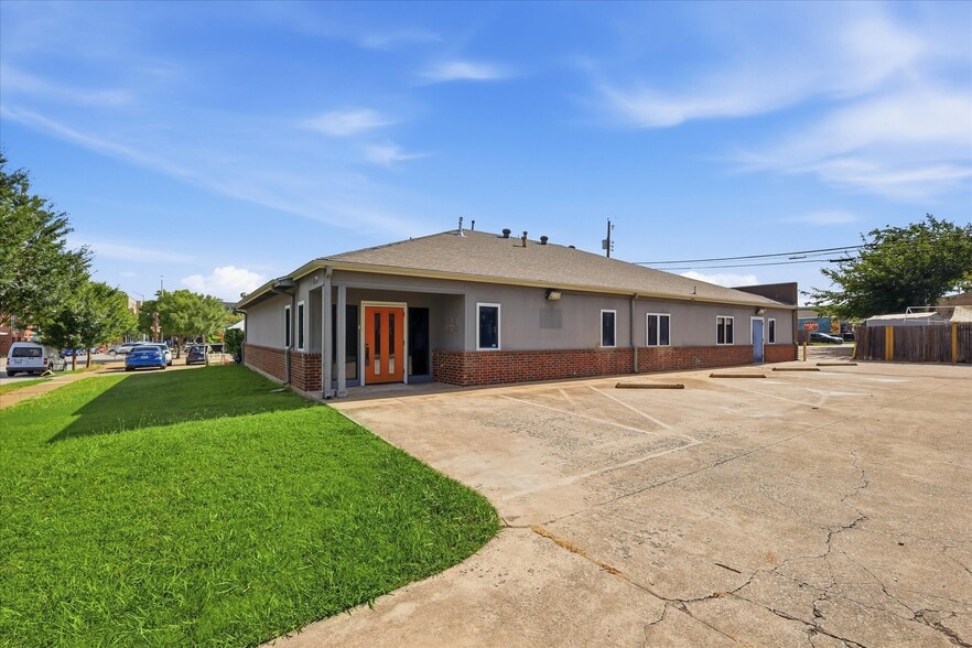 1309 Washington Ave, Fort Worth, TX à louer - Photo du bâtiment - Image 3 de 36