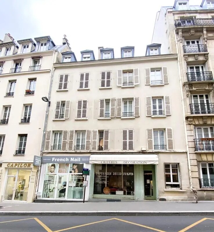 Retail in Paris for lease Building Photo- Image 1 of 2