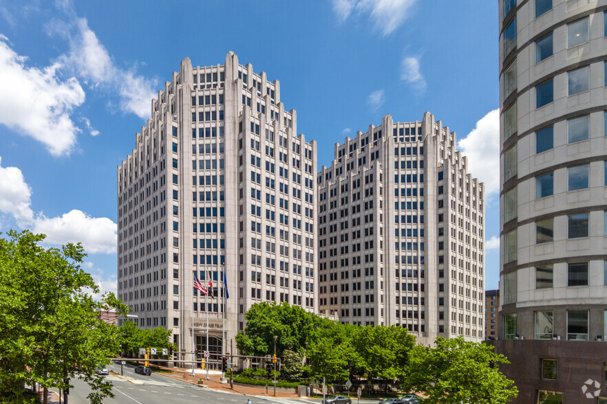 7501 Wisconsin Ave, Bethesda, MD à vendre - Photo principale - Image 1 de 1