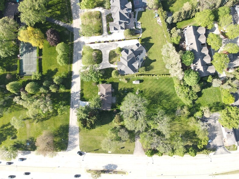 127 W Lake St, Bloomingdale, IL for sale - Building Photo - Image 3 of 10