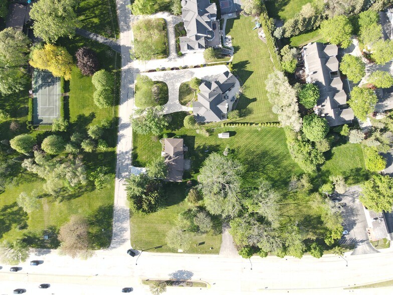 127 W Lake St, Bloomingdale, IL à vendre - Photo du bâtiment - Image 3 de 10
