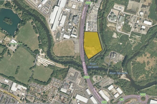 Raynesway, Derby à louer - Photo principale - Image 1 de 1