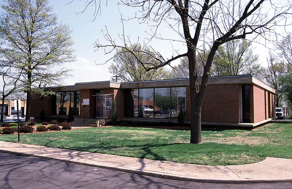 10326 Old Olive Street Rd, Creve Coeur, MO for sale Primary Photo- Image 1 of 1