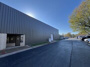 2,060 SF Office/warehouse for Sublease - Entrepôt