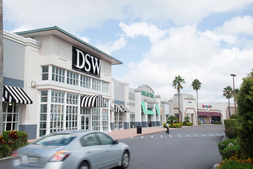 15240 N Dale Mabry Hwy, Tampa, FL for lease - Building Photo - Image 1 of 4