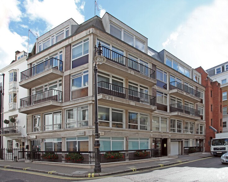 4-6 Deanery St, Londres à louer - Photo du bâtiment - Image 2 de 3