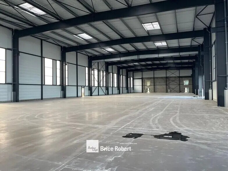 Local d'activités dans Genas à vendre - Photo intérieure - Image 3 de 4