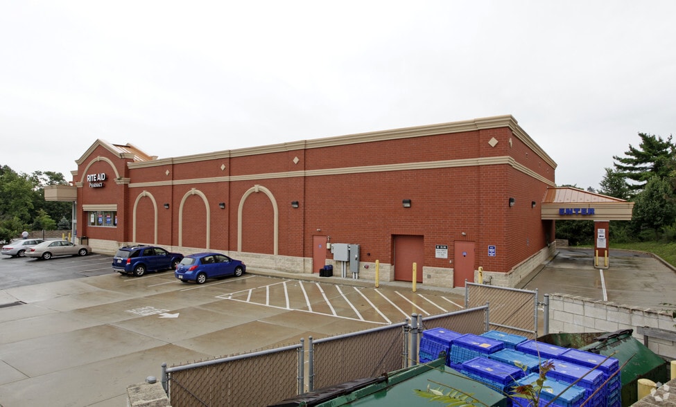 1121 Bower Hill Rd, Pittsburgh, PA for sale - Building Photo - Image 3 of 3