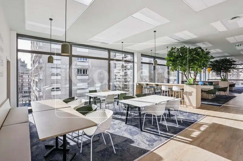 Office in Villeurbanne for lease Interior Photo- Image 1 of 29