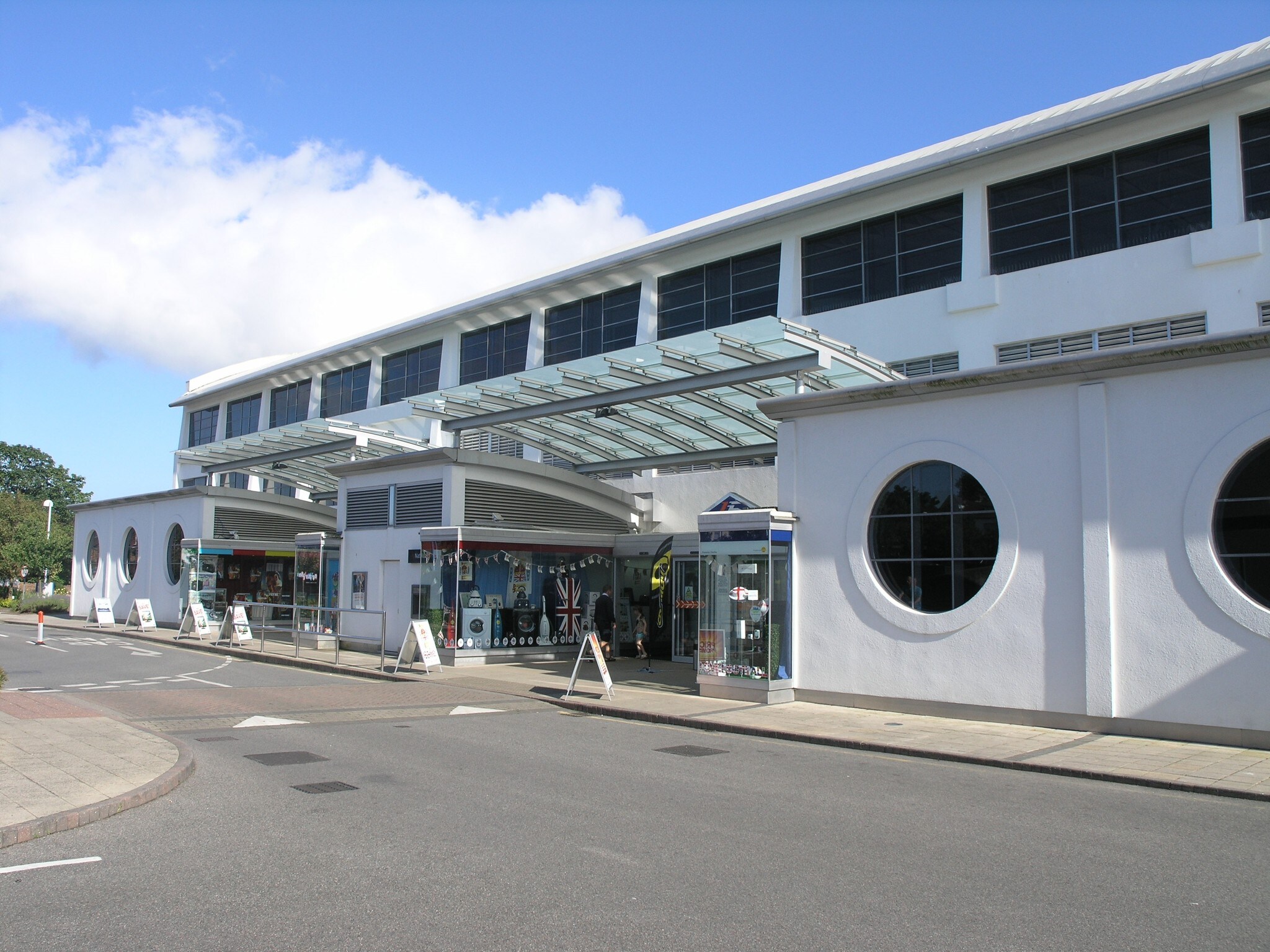 Queens Rd, Jersey à louer Photo principale- Image 1 de 2