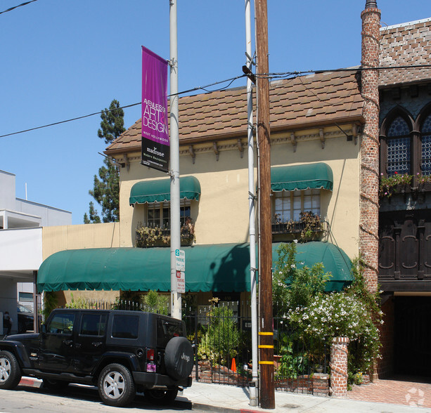 650 N Robertson Blvd, West Hollywood, CA for sale - Building Photo - Image 1 of 2