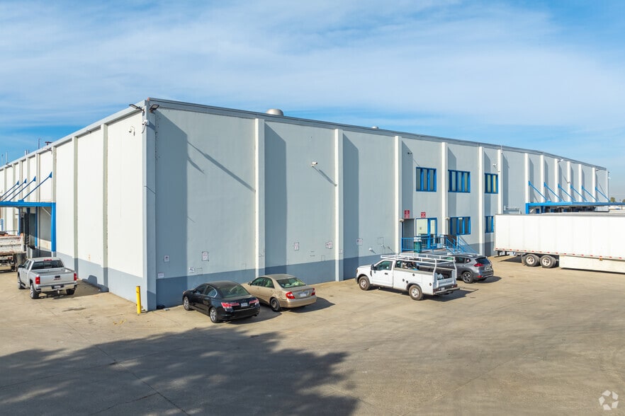 1111 Navy Dr, Stockton, CA for lease - Building Photo - Image 1 of 8