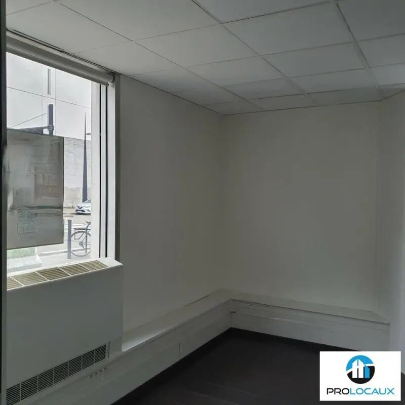 Office in Grenoble for lease Building Photo- Image 1 of 6