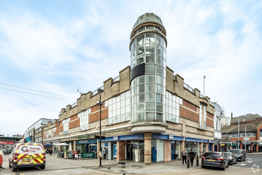 Great Underbank, Stockport à louer - Photo du bâtiment - Image 2 de 14