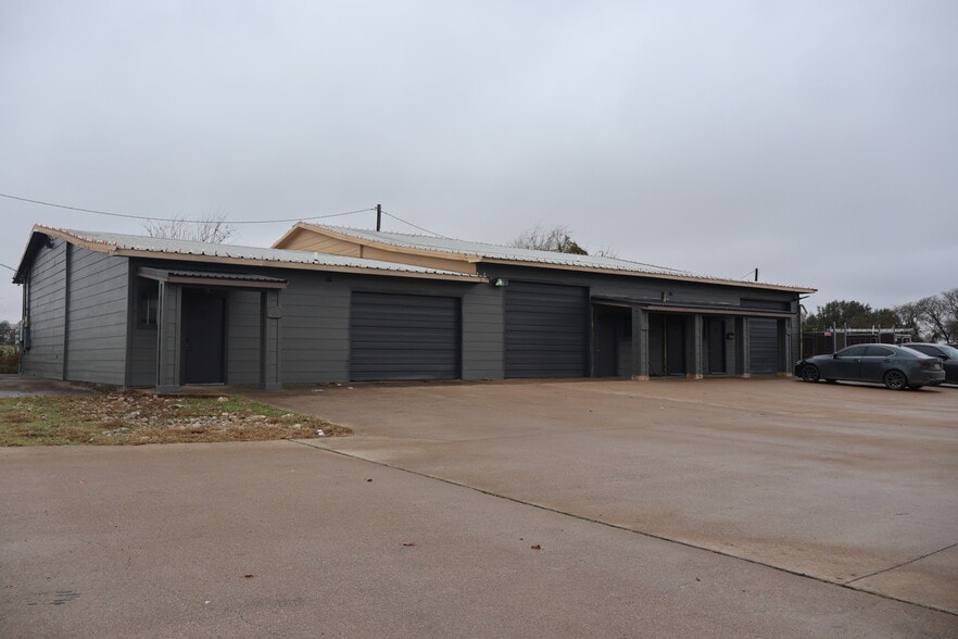 1650 FM 66, Waxahachie, TX for lease - Primary Photo - Image 1 of 25