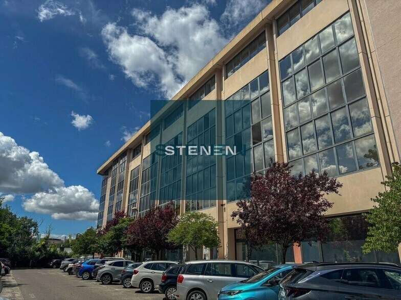 11 Rue Louise Colet, Aix-en-Provence for lease - Building Photo - Image 2 of 9