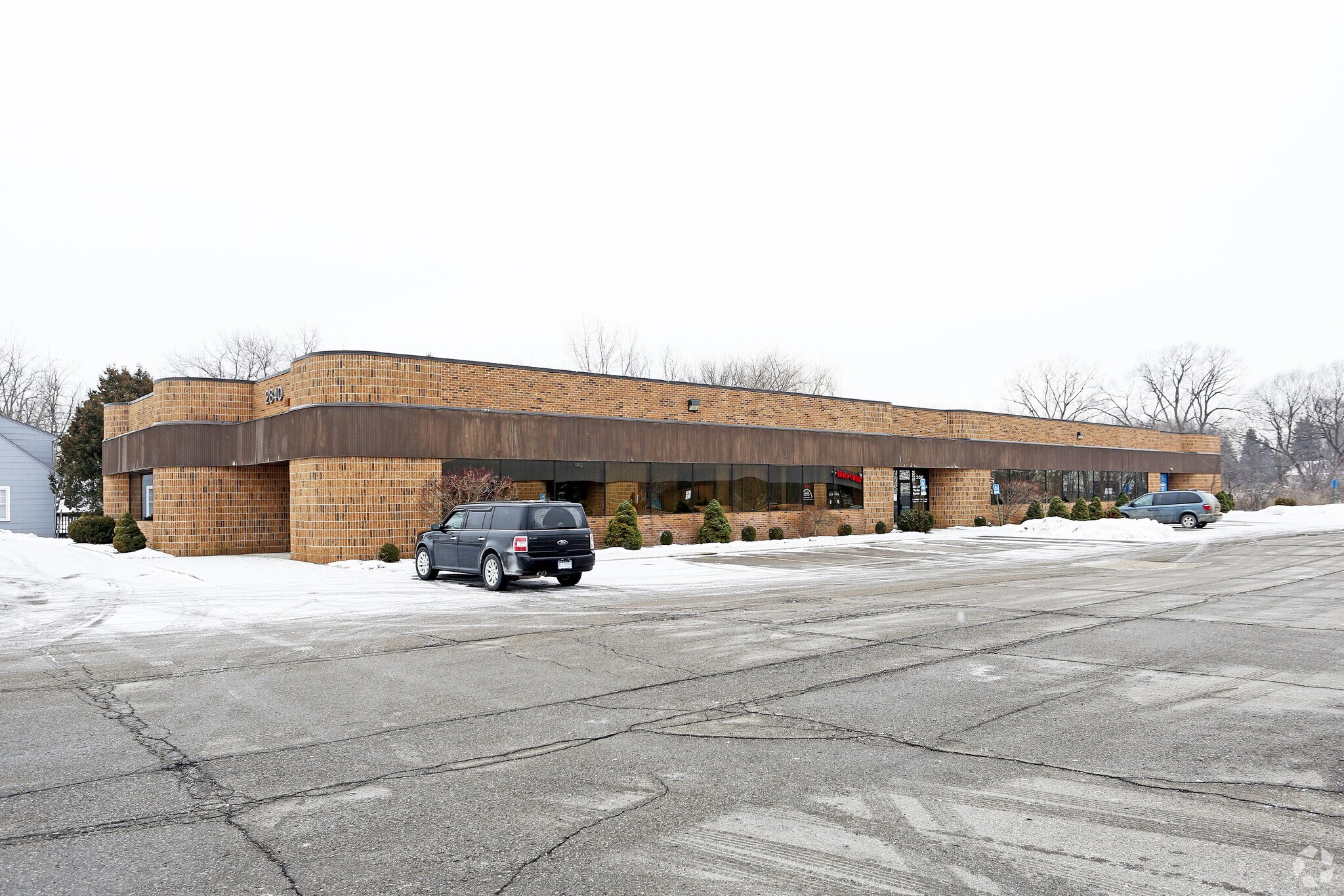 2840 Crooks Rd, Rochester Hills, MI for lease Primary Photo- Image 1 of 5