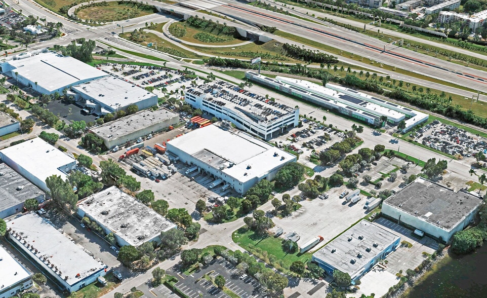 1301 NW 89th Ct, Doral, FL for lease - Building Photo - Image 3 of 24