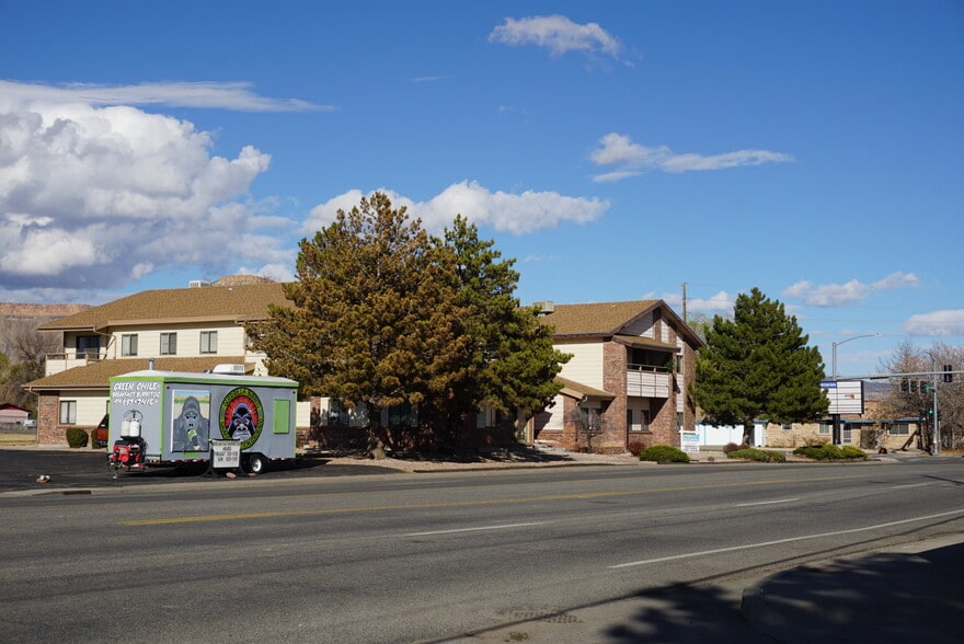 3198 Patterson Rd, Grand Junction, CO for sale - Building Photo - Image 3 of 9