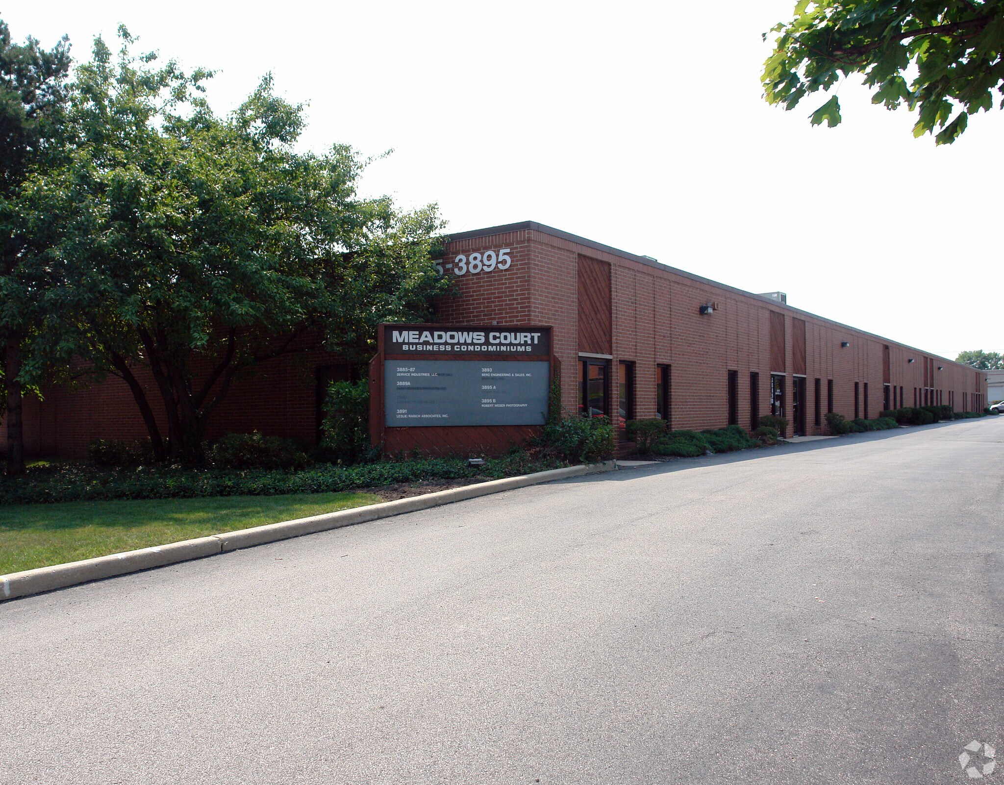 3885 Industrial Ave, Rolling Meadows, IL à louer Photo du bâtiment- Image 1 de 16
