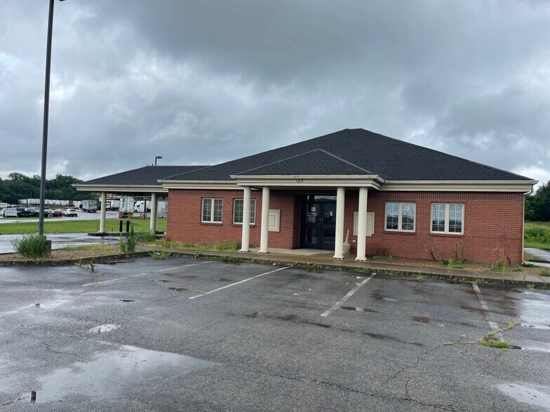 184 Stone Container Dr, Clarksville, TN à louer - Photo du bâtiment - Image 3 de 20