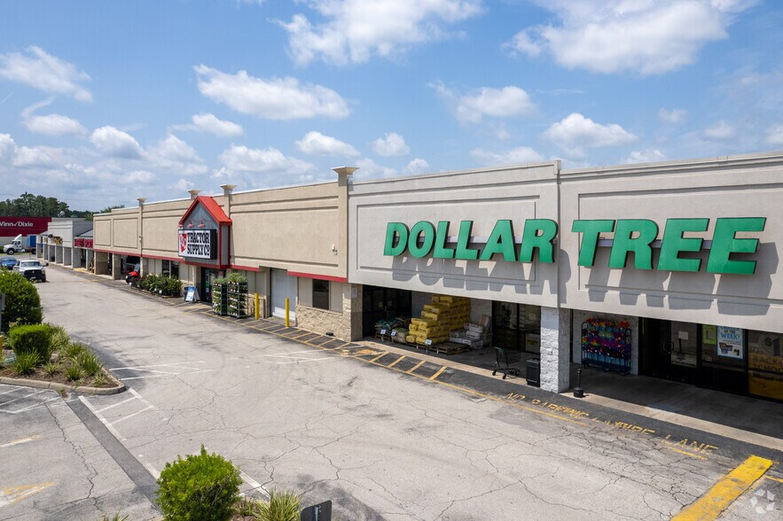 1160-1186 6th St, Macclenny, FL à louer - Photo du bâtiment - Image 2 de 5