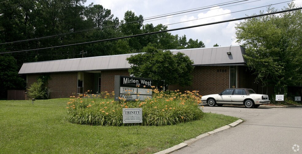 5706 Chapel Hill Rd, Raleigh, NC à louer - Photo du bâtiment - Image 2 de 8