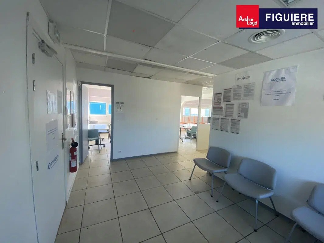 Office in Martigues for lease Building Photo- Image 1 of 17