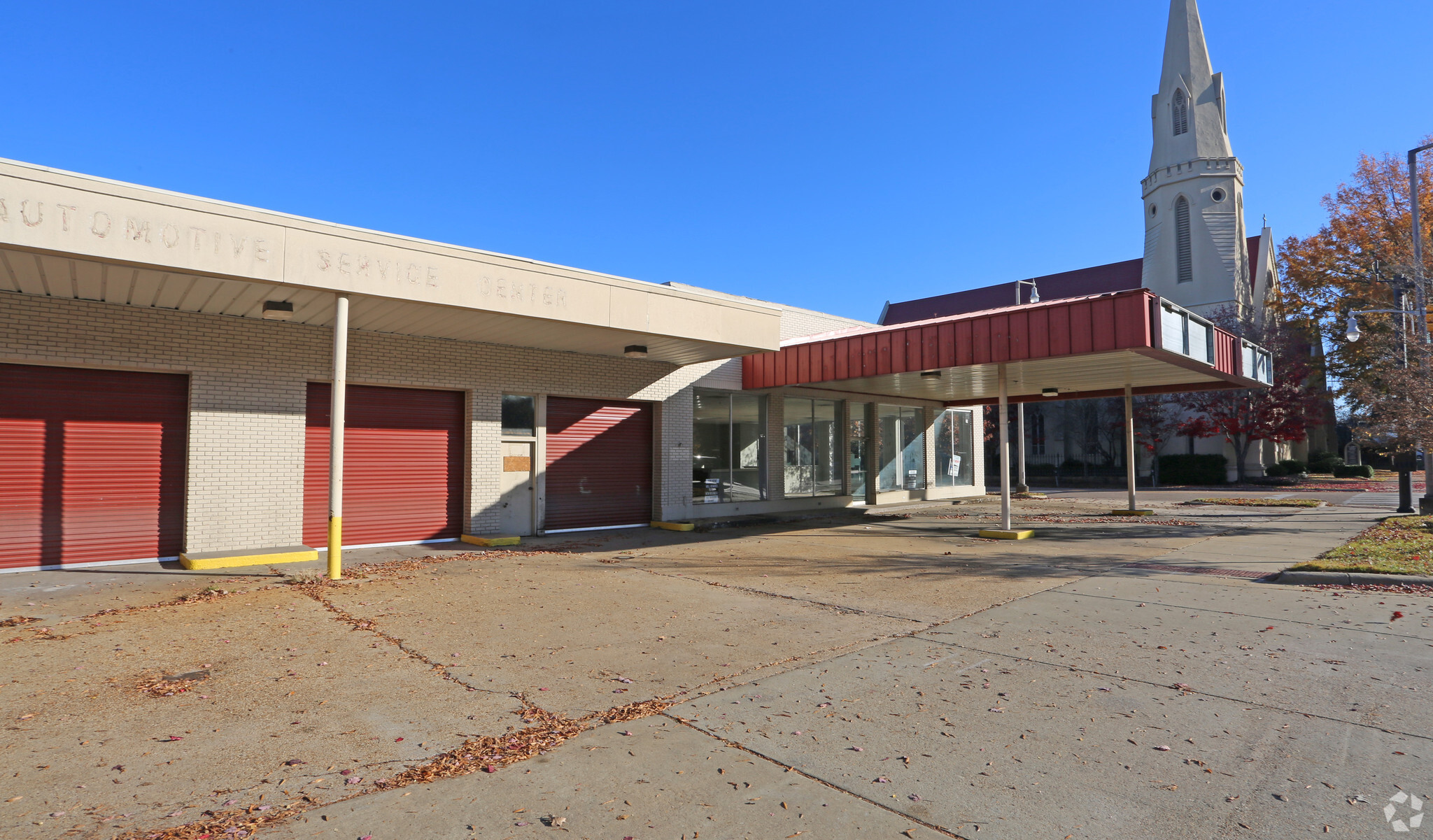 39 Madison Ave, Montgomery, AL for sale Primary Photo- Image 1 of 1