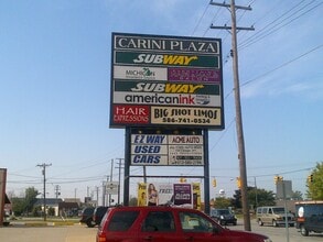 33960-34100 Groesbeck Hwy, Clinton Township, MI à louer Photo du bâtiment- Image 2 de 4