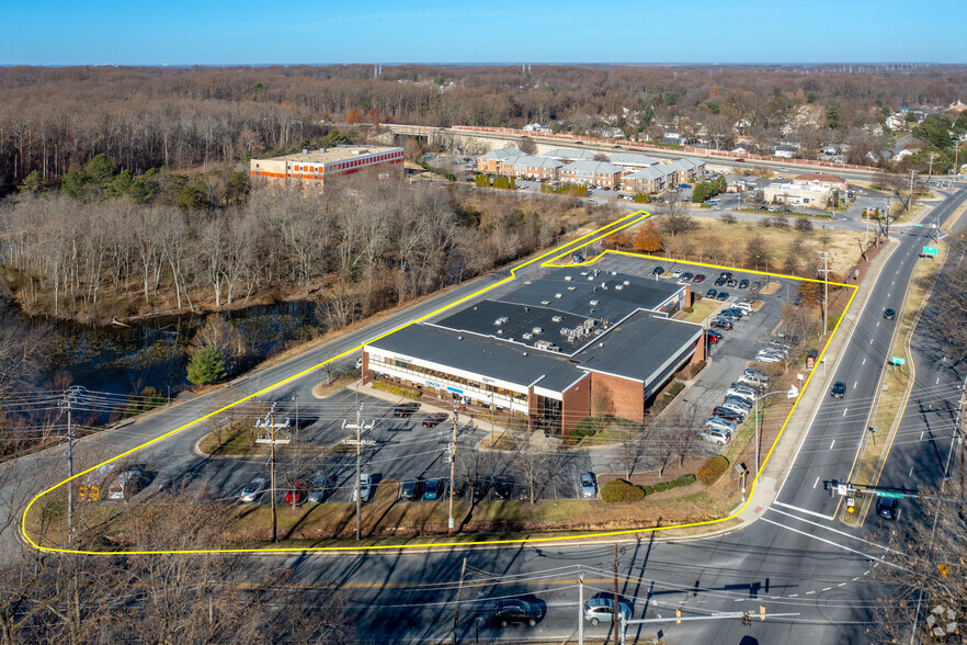 6000 Laurel Bowie Rd, Bowie, MD à vendre - Photo du b timent - Image 1 de 1