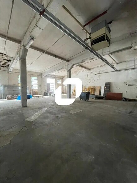 Flex dans Voiron à louer - Photo du bâtiment - Image 2 de 6