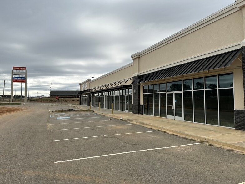 1222 Woodward Ave, Ruston, LA à louer - Photo du bâtiment - Image 2 de 3