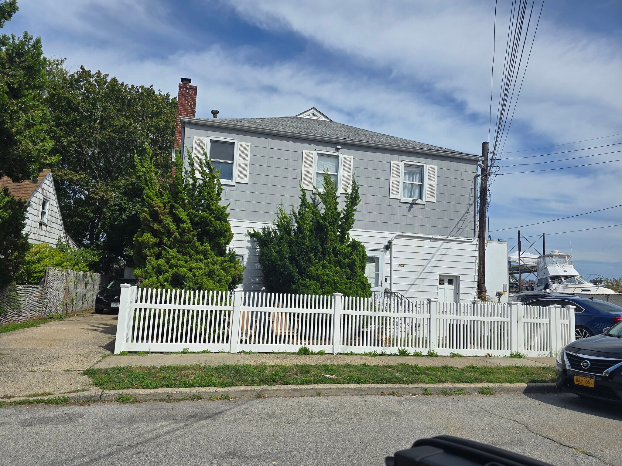 105 Eastern Blvd, Baldwin, NY à louer Photo principale- Image 1 de 15